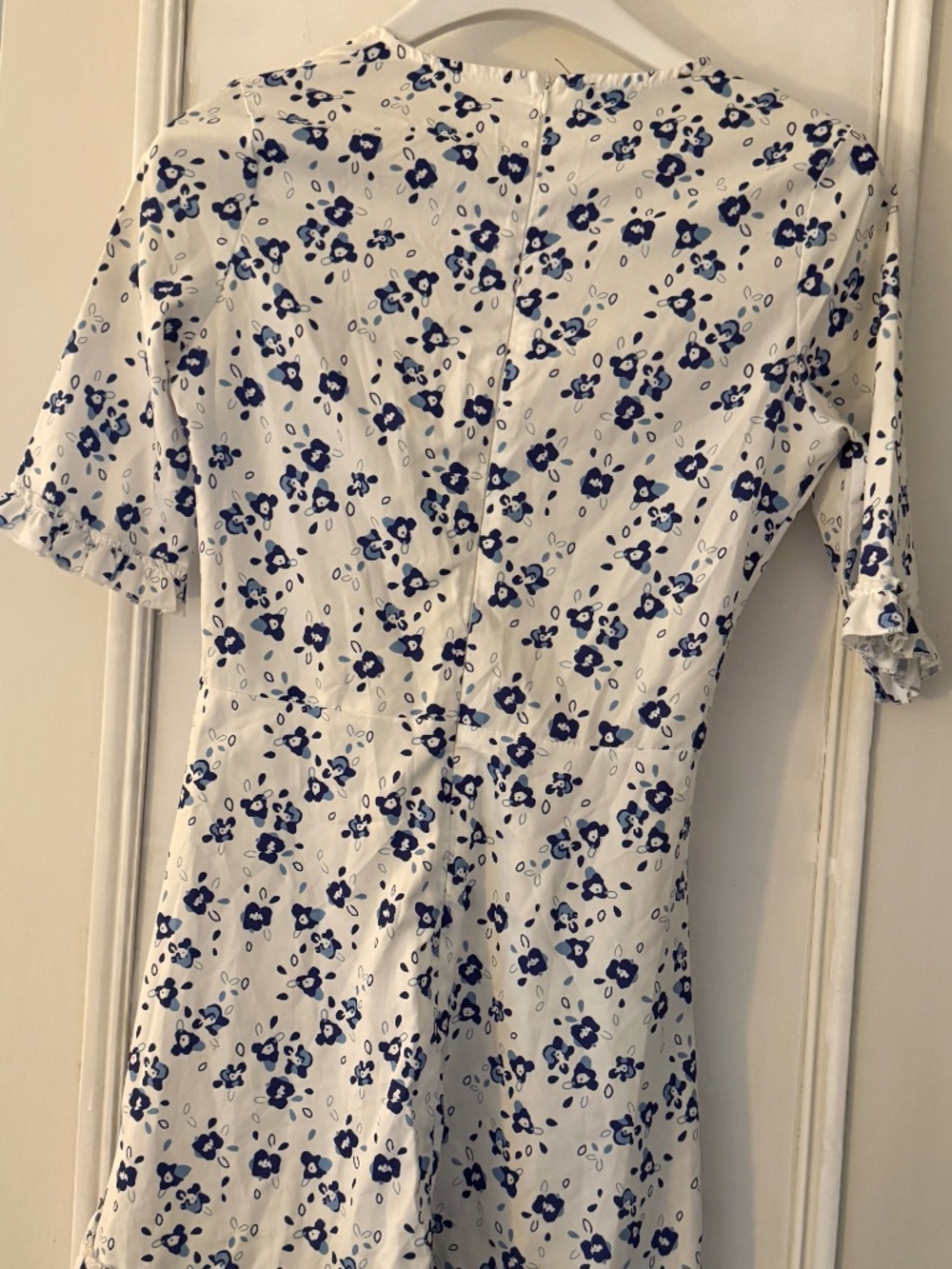 White & Blue Floral Mini Dress - Size Tall M / US 8-10
